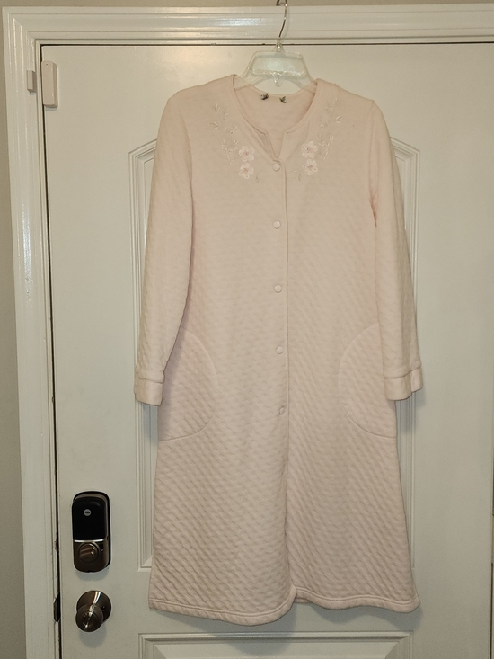 None Other - Unbranded Long Quilted Button-Front Robe  Embroidered Neckline - Light Pink Sz S